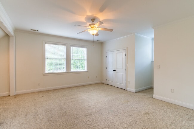 Building Photo - 202 Lagoon Dr