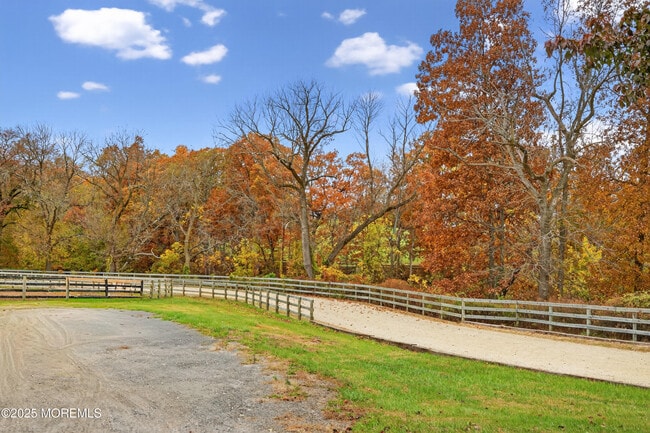 Building Photo - 52 Hill Rd