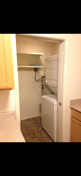 Pantry/ Laundry - 75-5743 Alahou St