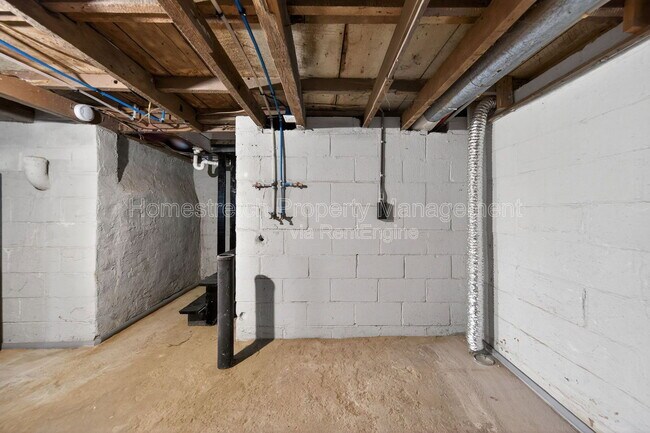 Building Photo - 7733 Brand Ave