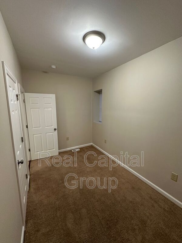 Building Photo - 21 124th St