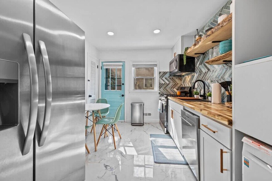 Building Photo - 172 Cherry St