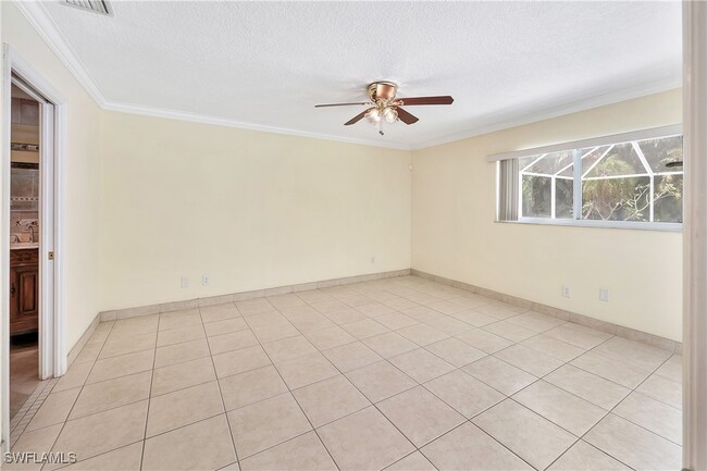 Building Photo - 639 Pompano Dr