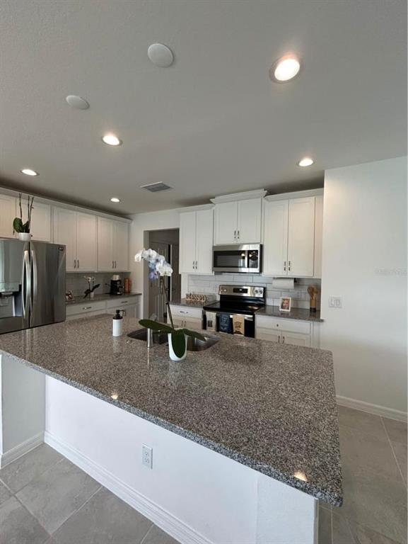 Building Photo - 900 Scrub Oak Hammock Rd