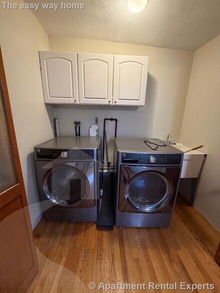 Building Photo - 33 Lafayette St