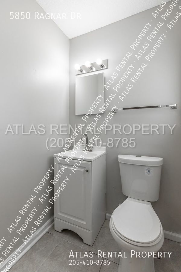 Building Photo - 5850 Ragnar Dr