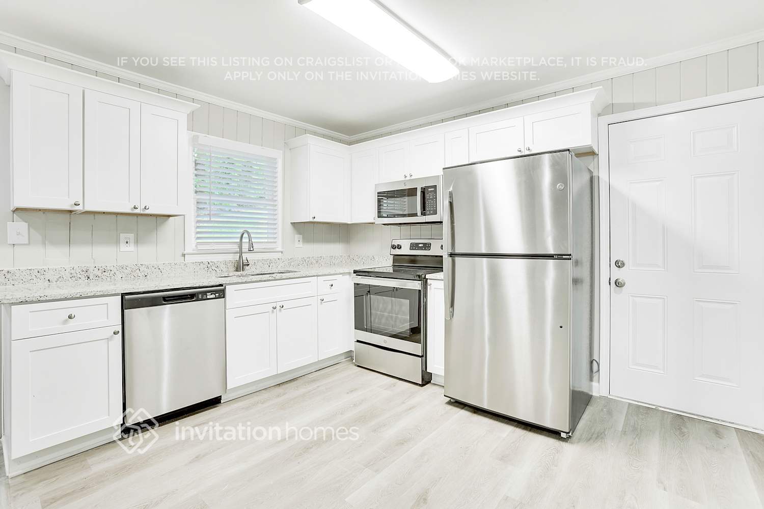 Building Photo - 2550 Greenwood Cir