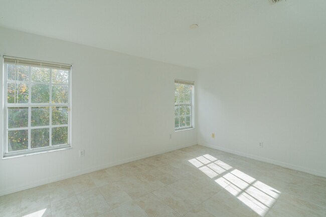 Building Photo - 2006 Fiesta Ridge Ct