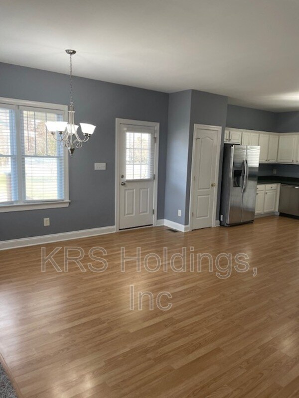 Building Photo - 1617 Mudham Rd