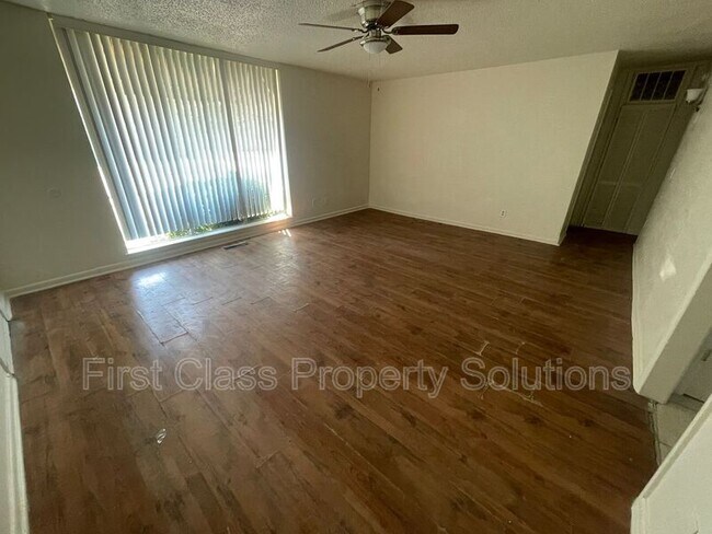 Building Photo - 1731 NW 32nd St