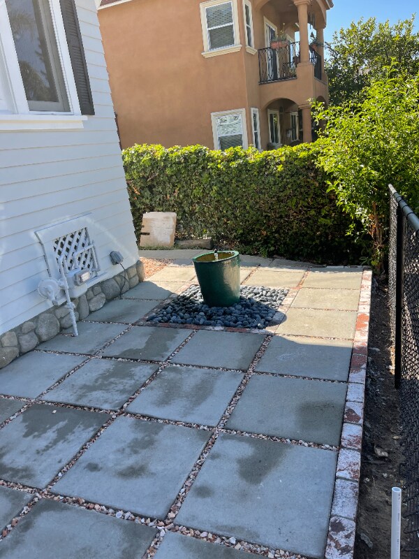 Building Photo - 2510 Elsinore St