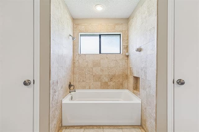Building Photo - 916 Baxter Dr