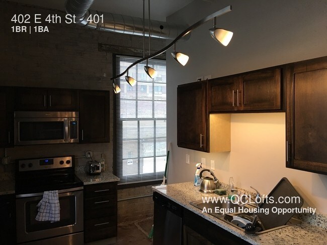 Building Photo - Halligan Coffee Company Lofts- 1 BR Riverview