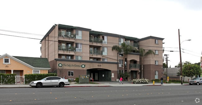 Primary Photo - Oaks on Florence (55+ Senior Community)