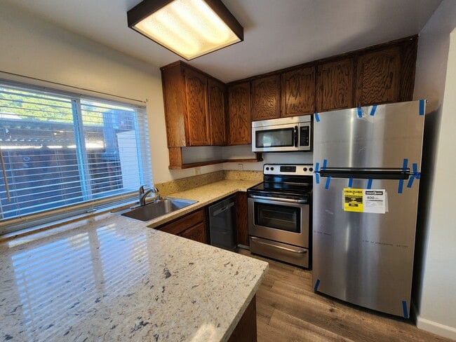 Building Photo - 8613 La Riviera Dr #C C