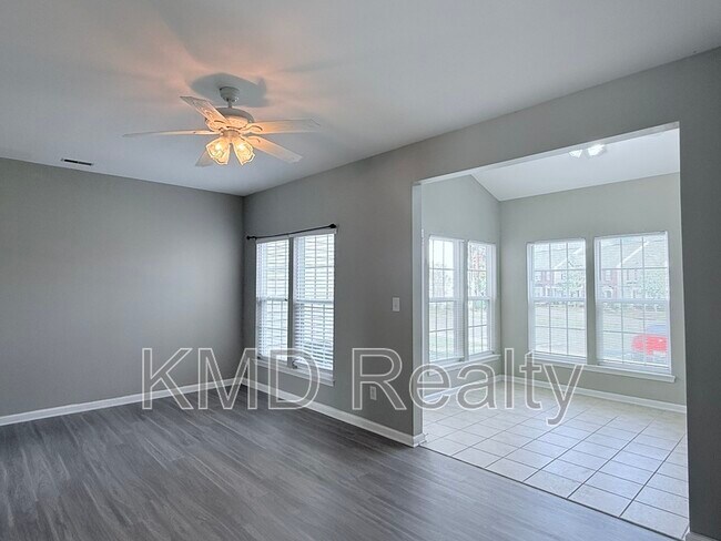 Building Photo - 4917 Sunburst Ln