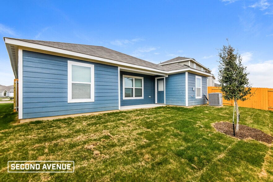 Building Photo - 9721 Dan Meyer Dr