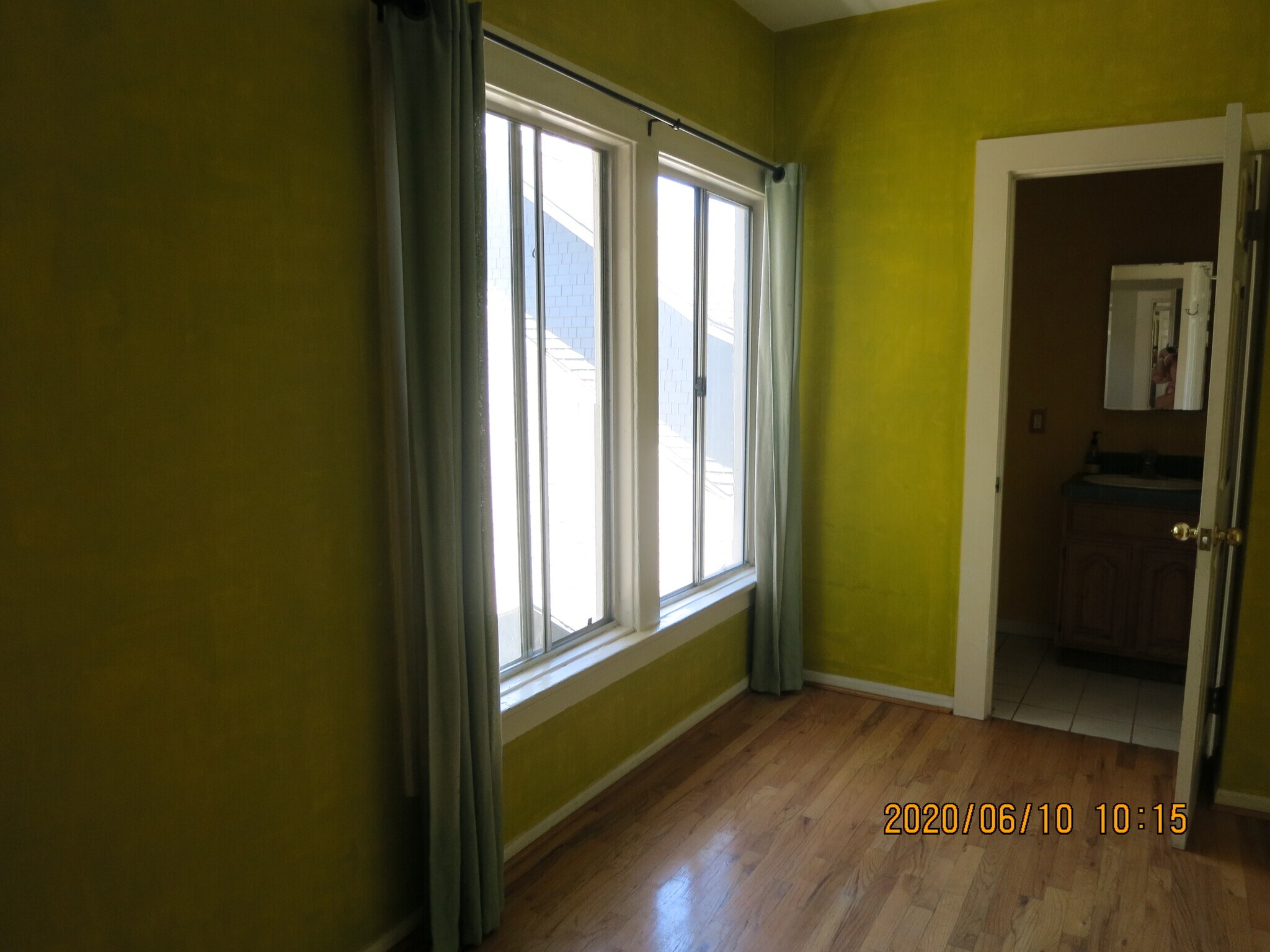 Building Photo - 20 Rose Ave