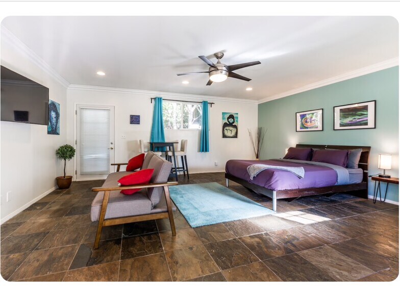 Bedroom #5/entertainment room - 15707 Varden St