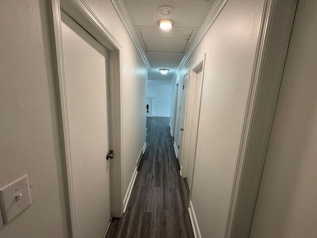 Building Photo - Beautiful 3-Bedroom Home with Spacious Liv...
