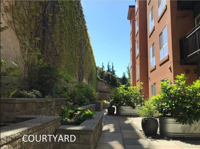 Building Photo - 108 5th Ave S