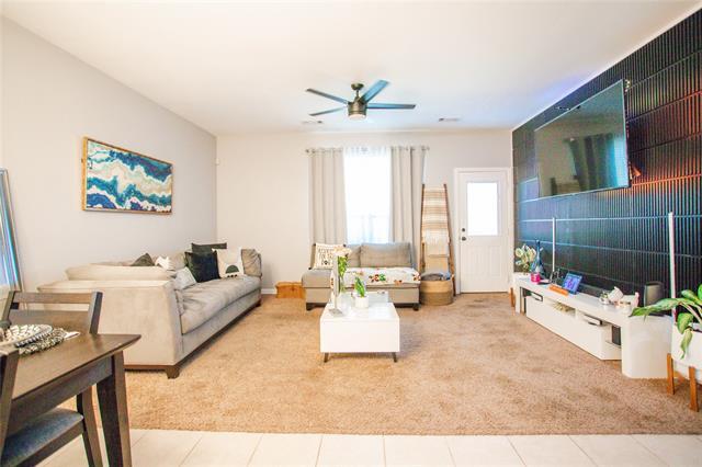 Building Photo - 10412 Talus Dr