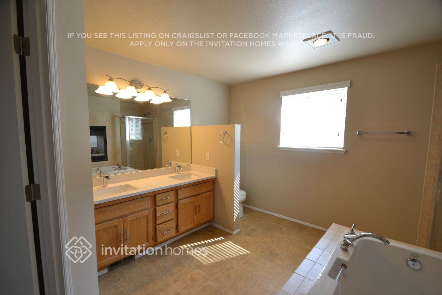 Building Photo - 6740 NE 1st Pl