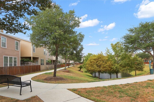 Building Photo - 10046 Hillside Bayou Dr