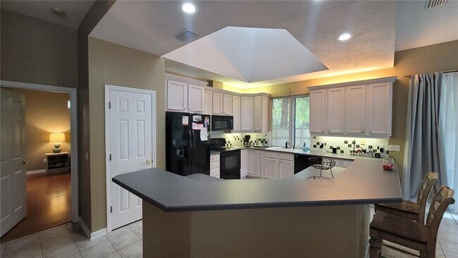 Building Photo - 3003 SW 98 Dr
