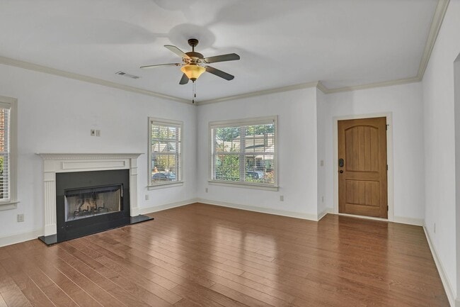 Building Photo - Rosemary Gate Townhome For Rent