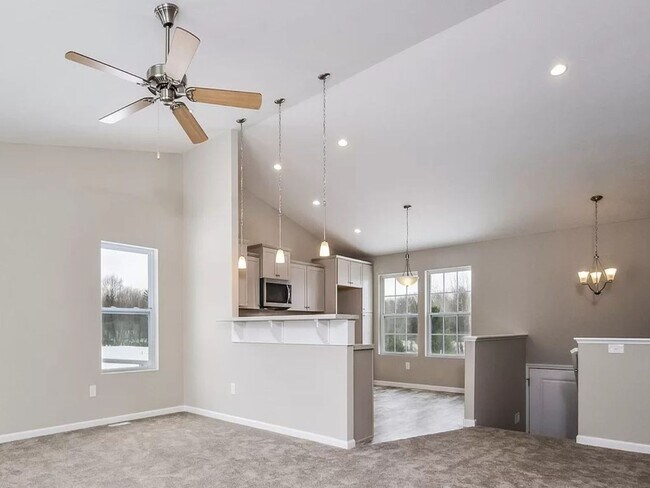 Building Photo - Beautiful Neighborhood with Newer Home for Lease