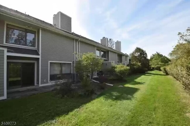 Building Photo - 24 Stryker Ct