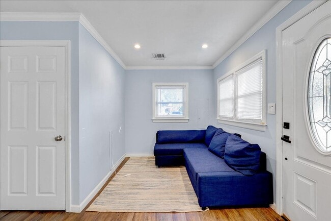 Building Photo - 3 Bed Apartment in North Middletown