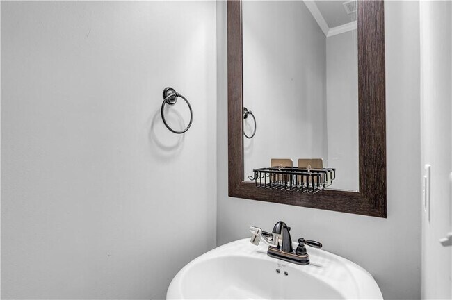 Building Photo - 304 Red Cap Cir