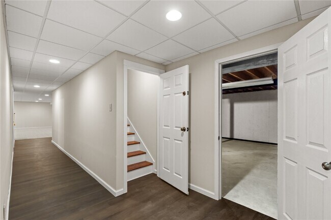 Building Photo - 4685 Colima Ct