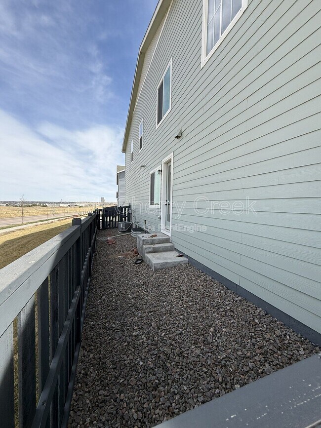Building Photo - 13887 Deertrack Ln