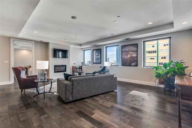 Building Photo - 1505 Elm St