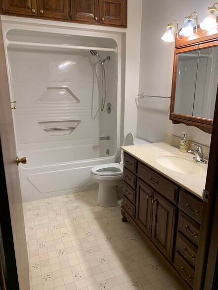 Bathroom - 7991 County Road D