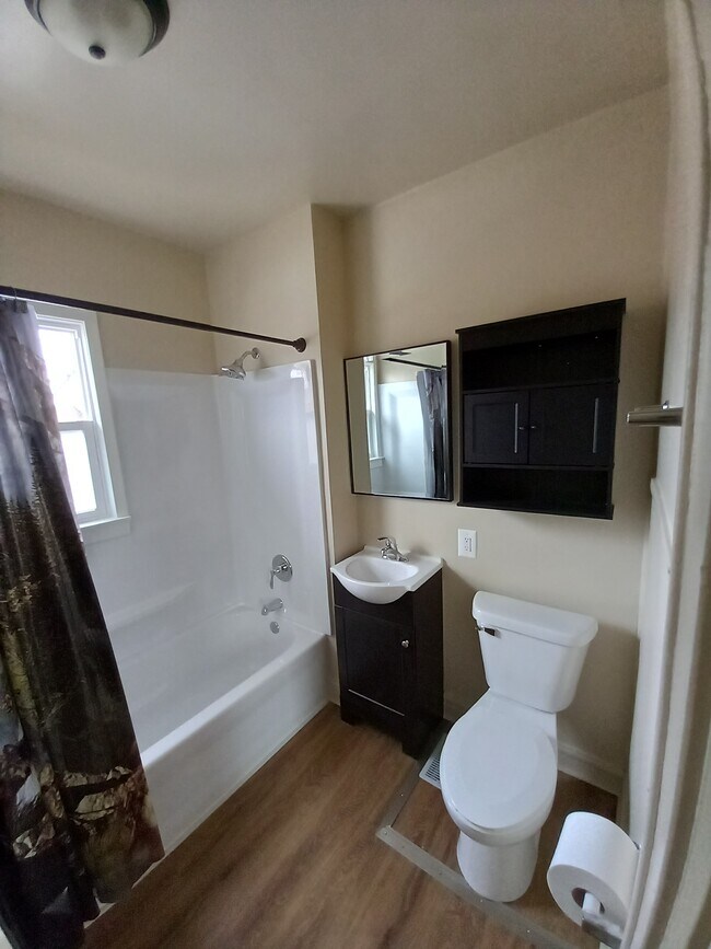 Bathroom - 10212 S Wentworth Ave
