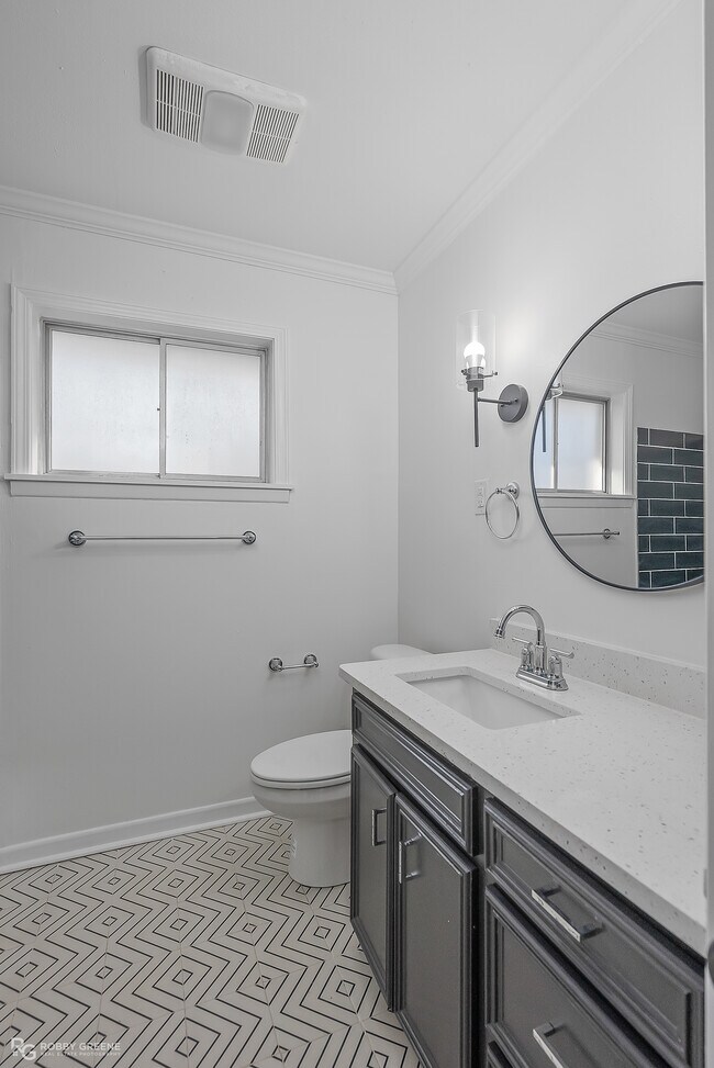 Building Photo - 1522 Captain Shreve Dr