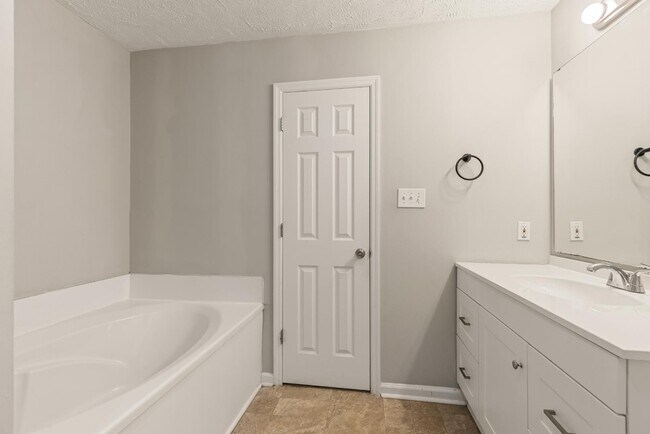 Building Photo - 390 Bubble Creek Ct
