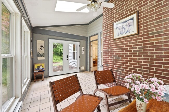 Building Photo - 1634 Brightfield Pl