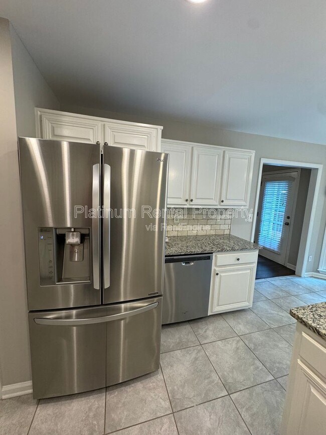 Building Photo - 3250 Hopewell Chase Dr