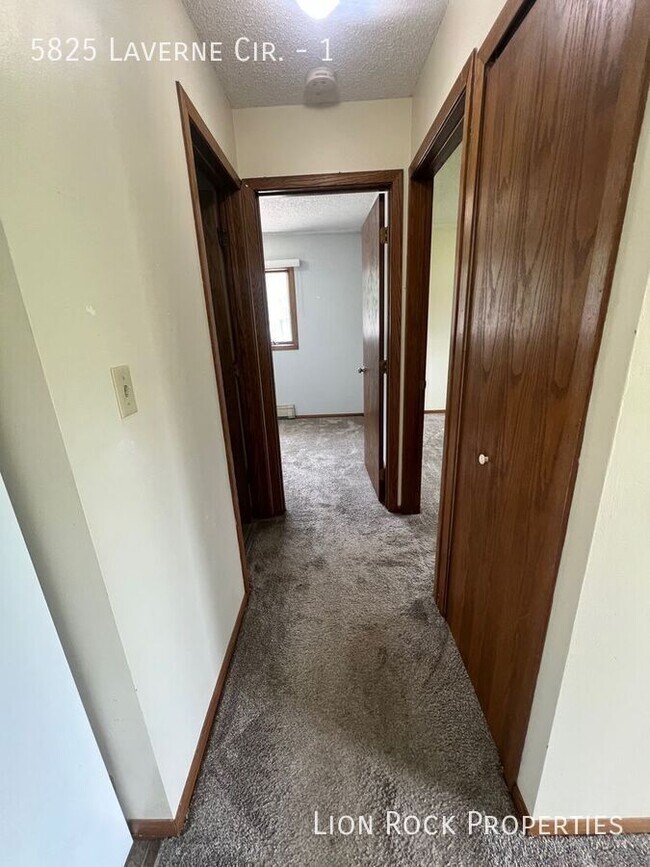 Building Photo - 5825 Laverne Cir N