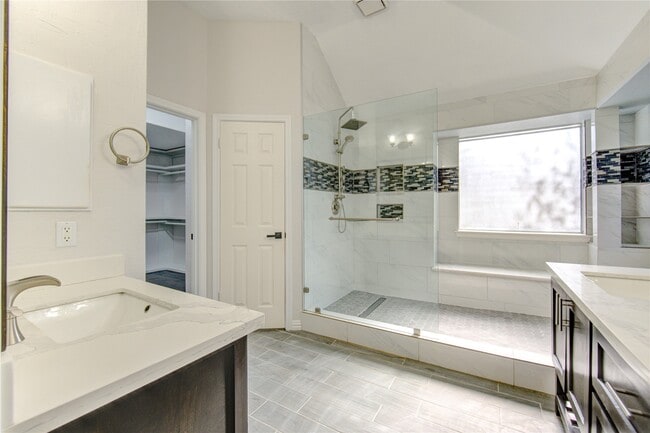 Building Photo - 115 Crimson Bay Dr