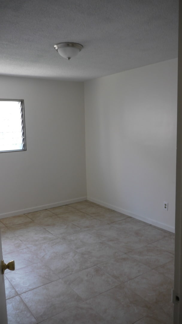 Building Photo - Beautifully Renovated 3-Bedroom Residence in San Bernardino