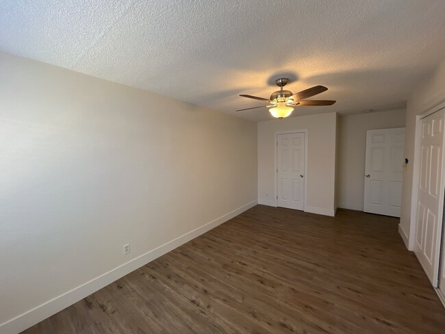 Building Photo - 1304 Rexford Pl