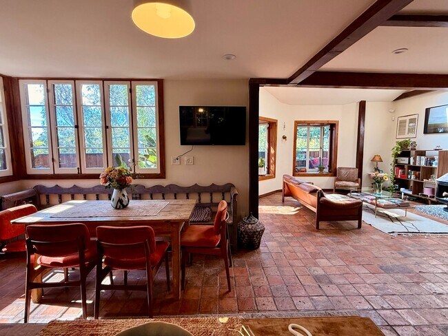 Building Photo - Furnished 1940s Beachwood Canyon Retreat with Treetop Deck + Creative Loft!