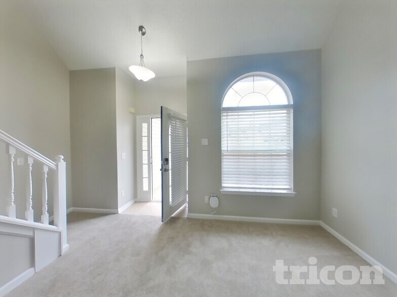 Building Photo - 4551 Derby Loop