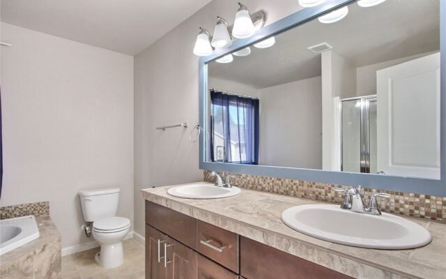 Building Photo - 14420 99th Ave SE